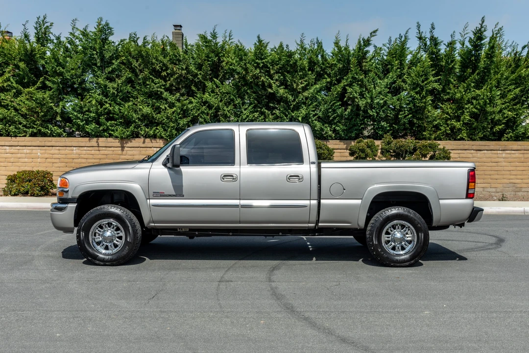 2005 GMC Sierra Heavy Duty 2nd Gen - Image 4 of 31