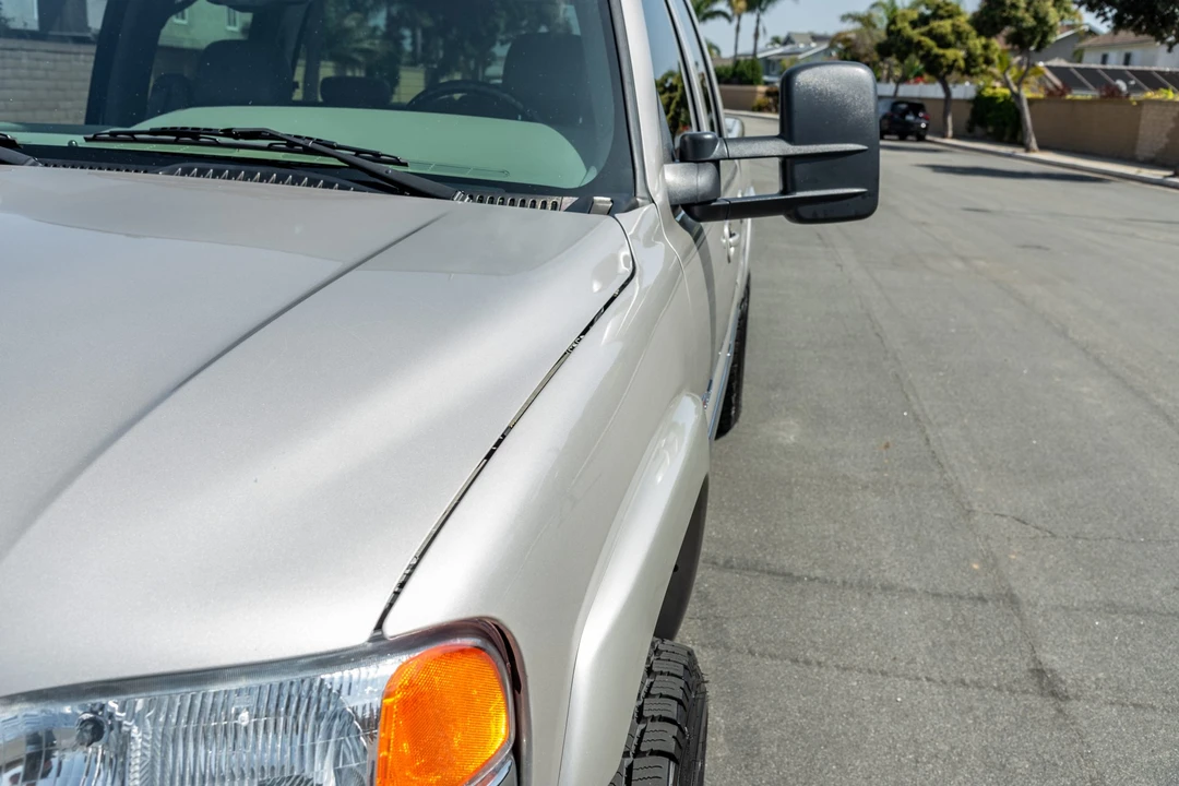 2005 GMC Sierra Heavy Duty 2nd Gen - Image 18 of 31