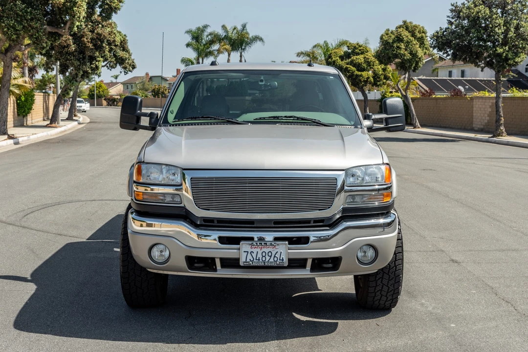 2005 GMC Sierra Heavy Duty 2nd Gen - Image 11 of 31