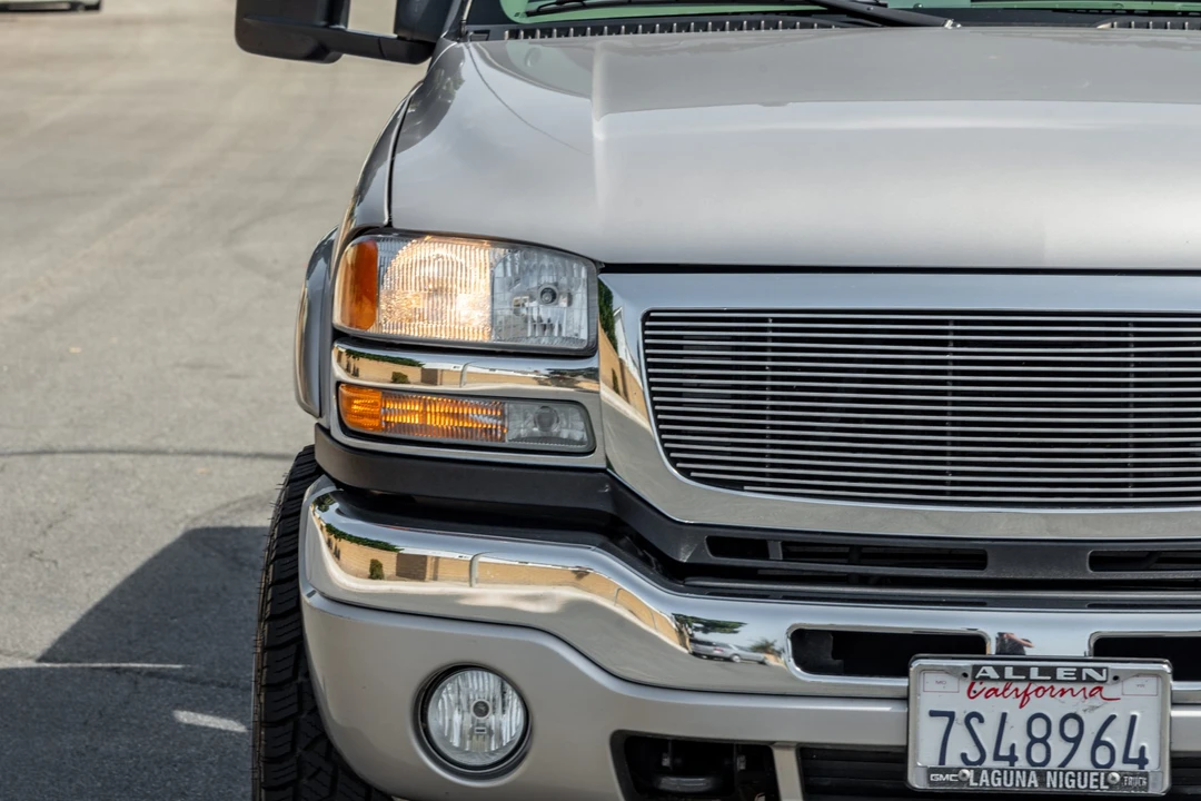 2005 GMC Sierra Heavy Duty 2nd Gen - Image 15 of 31