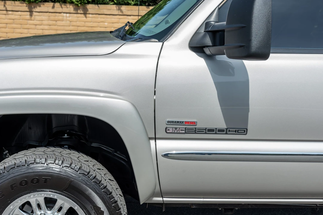 2005 GMC Sierra Heavy Duty 2nd Gen - Image 26 of 31