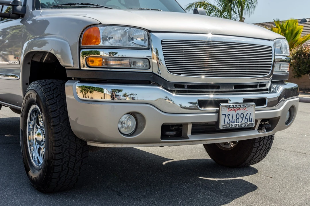 2005 GMC Sierra Heavy Duty 2nd Gen - Image 14 of 31