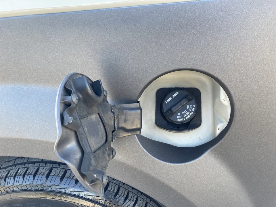 2005 Honda Element - Image 25 of 31