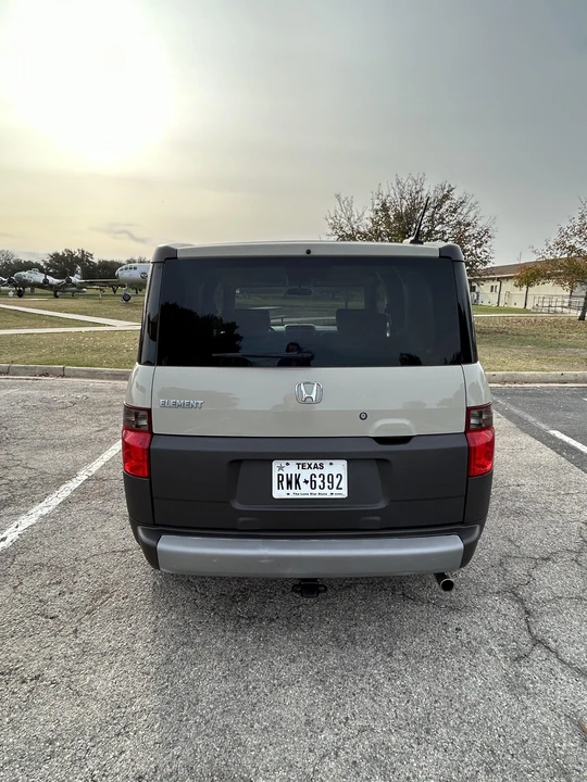 2005 Honda Element - Image 11 of 31