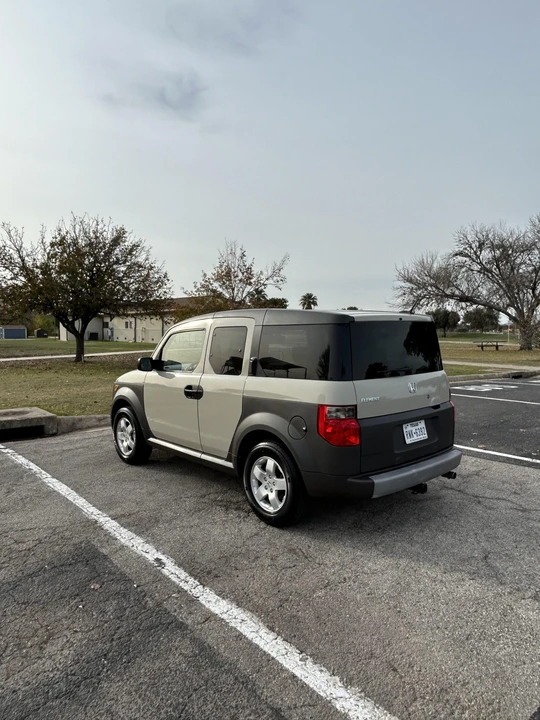 2005 Honda Element - Image 8 of 31