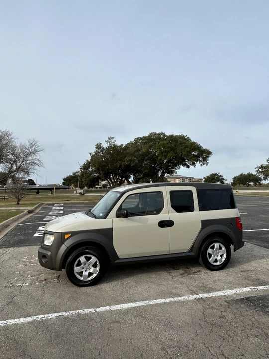 2005 Honda Element - Image 4 of 31