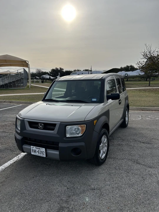 2005 Honda Element - Image 2 of 31