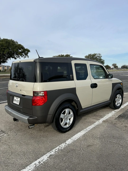 2005 Honda Element - Image 14 of 31