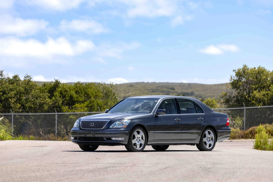 2005 Lexus LS 3rd Gen - Image 28 of 31