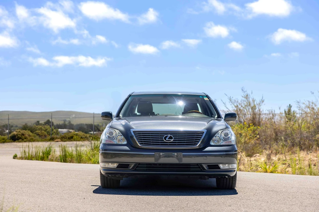2005 Lexus LS 3rd Gen - Image 21 of 31