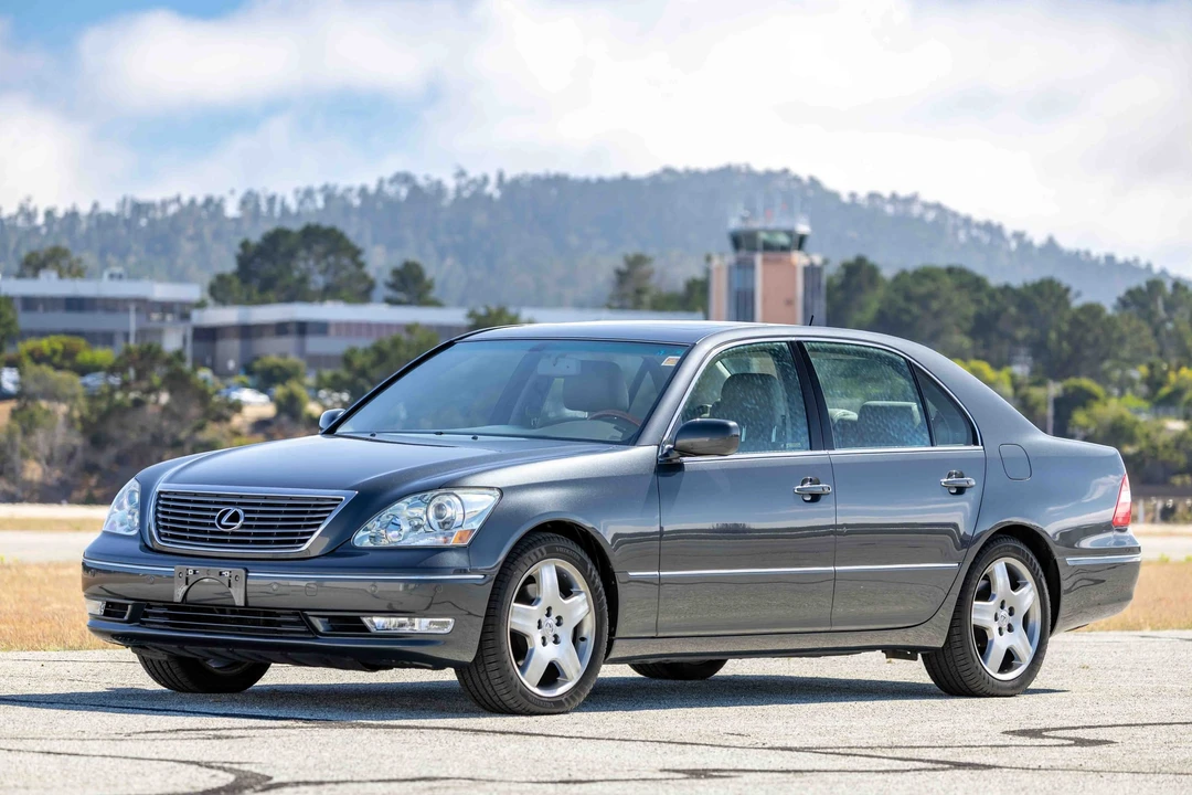 2005 Lexus LS 3rd Gen - Image 26 of 31