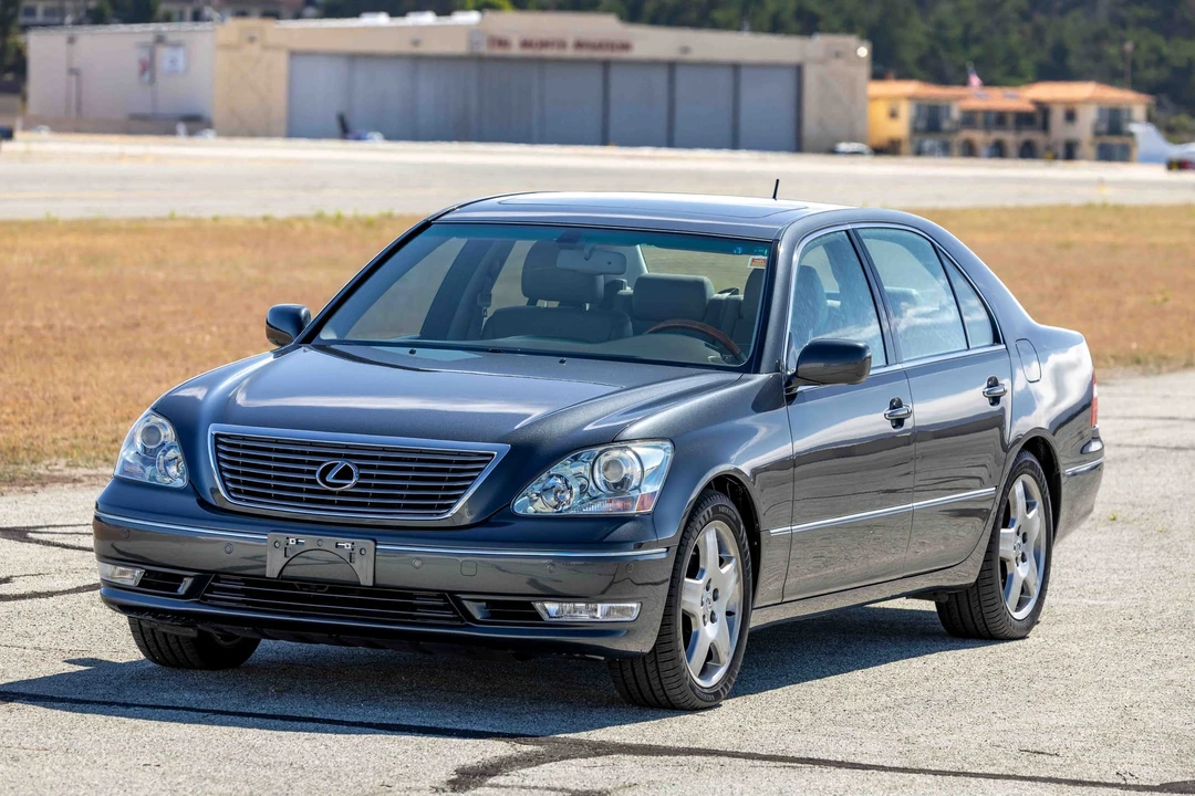 2005 Lexus LS 3rd Gen - Image 24 of 31