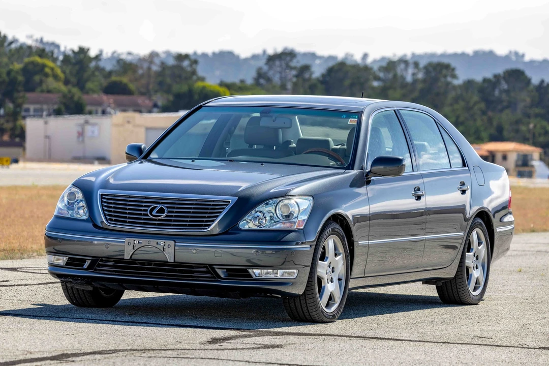 2005 Lexus LS 3rd Gen - Image 23 of 31
