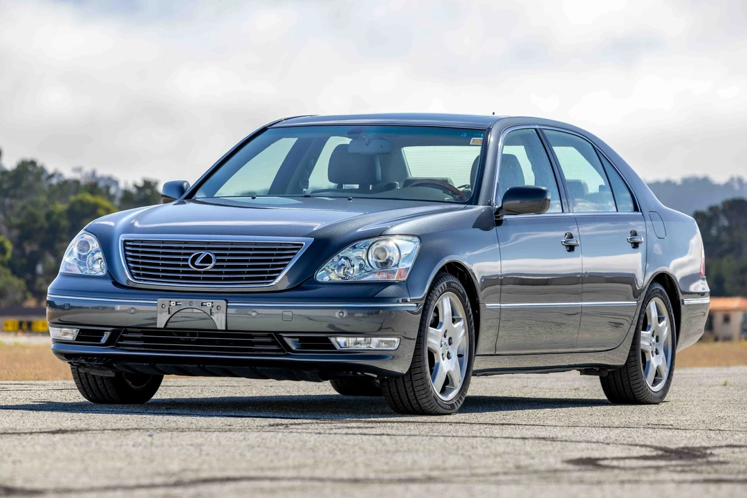 2005 Lexus LS 3rd Gen - Image 22 of 31