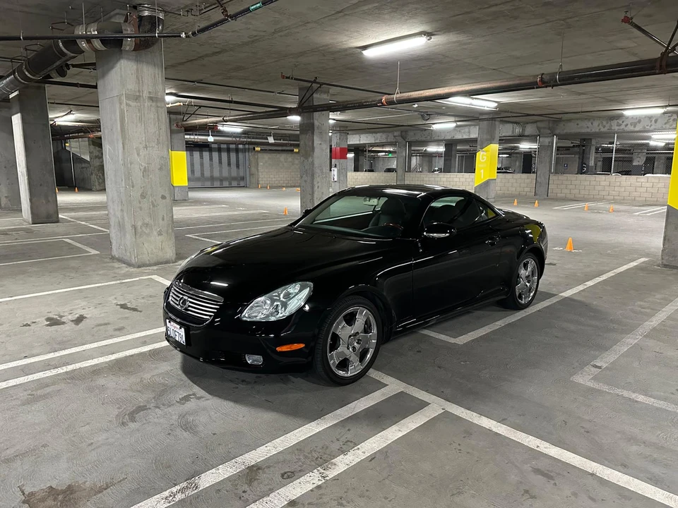 2005 Lexus SC430 - Image 2 of 31