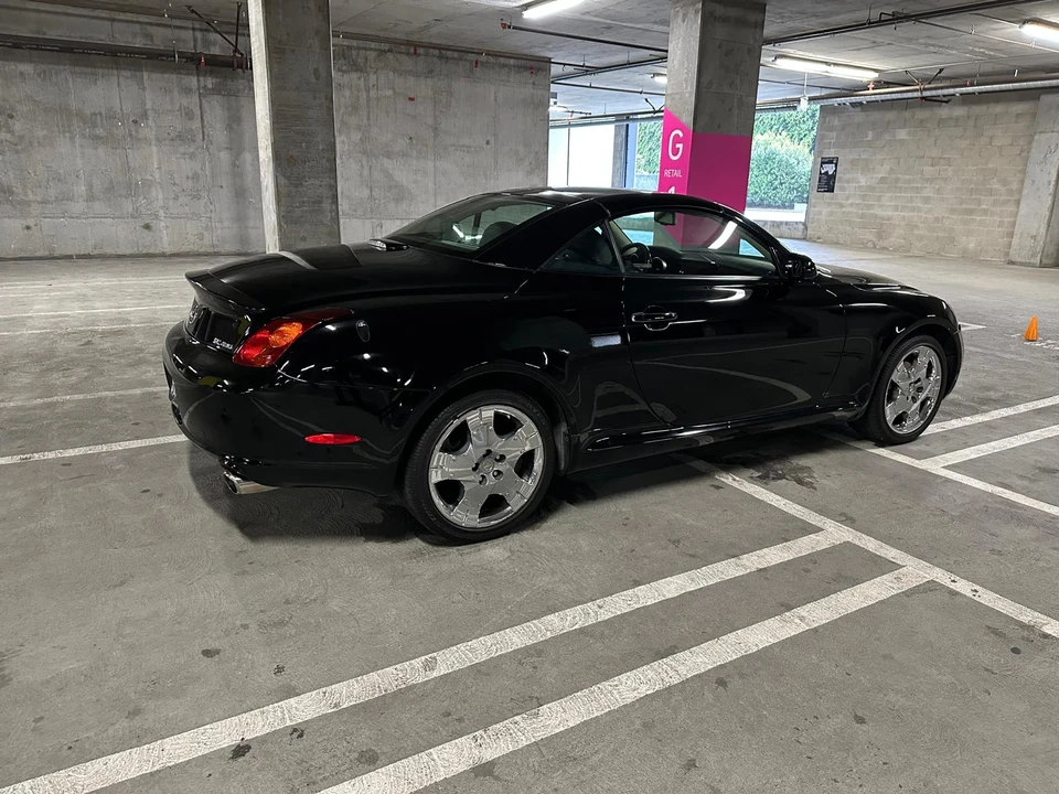 2005 Lexus SC430 - Image 10 of 31