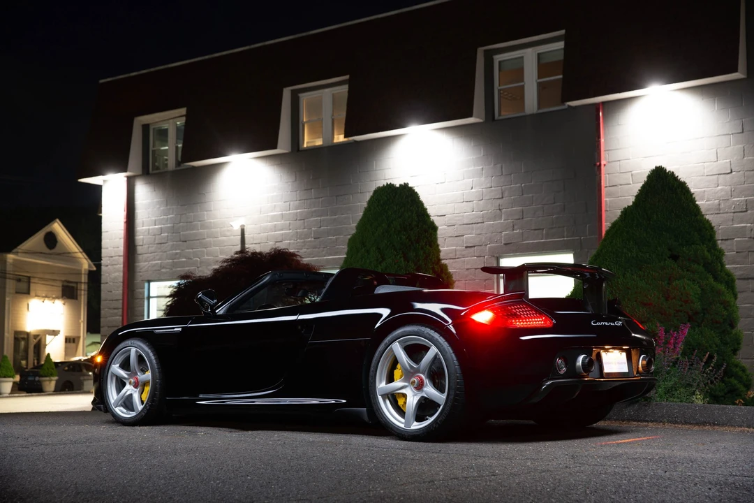 2005 Porsche Carrera GT - Image 17 of 31