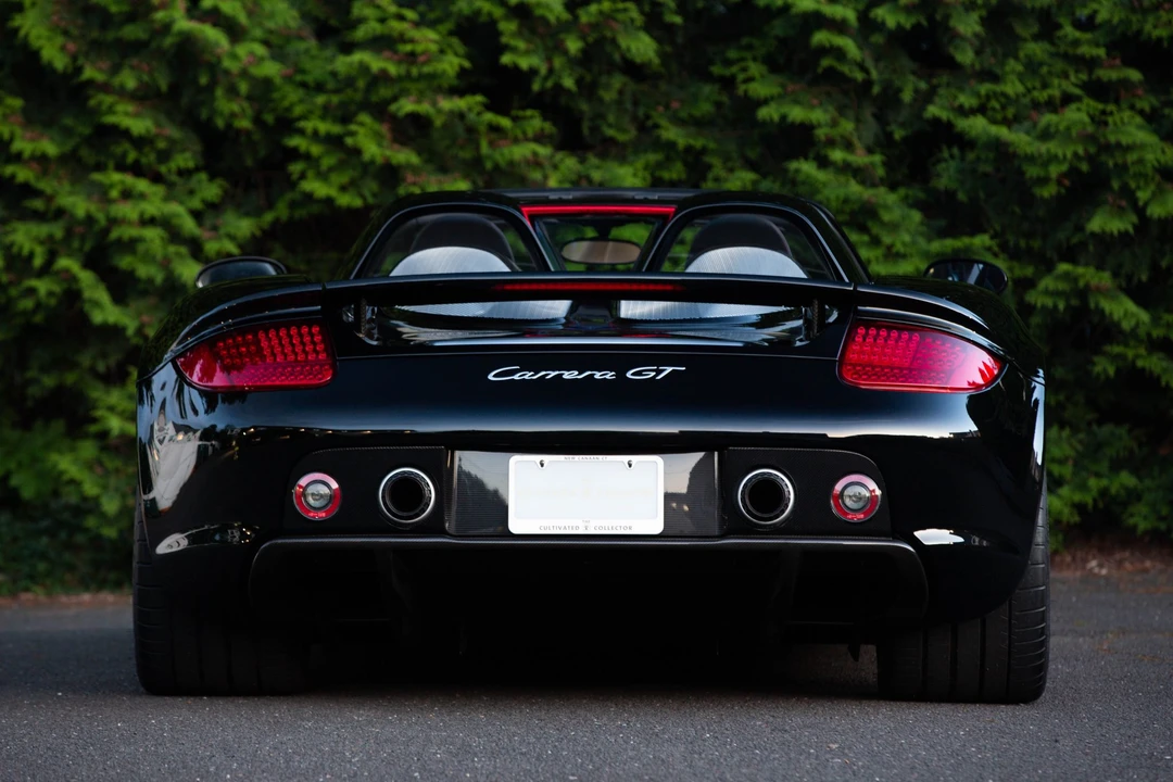 2005 Porsche Carrera GT - Image 19 of 31