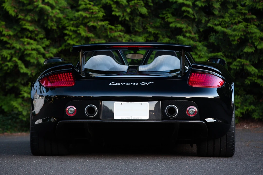 2005 Porsche Carrera GT - Image 18 of 31