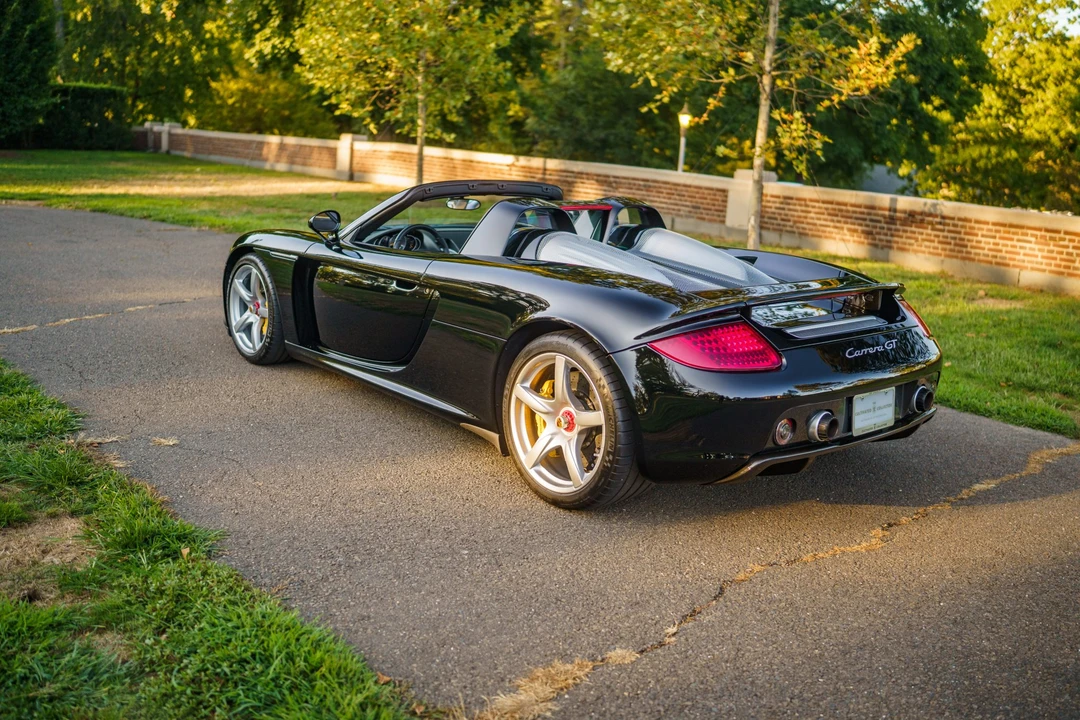 2005 Porsche Carrera GT - Image 8 of 31