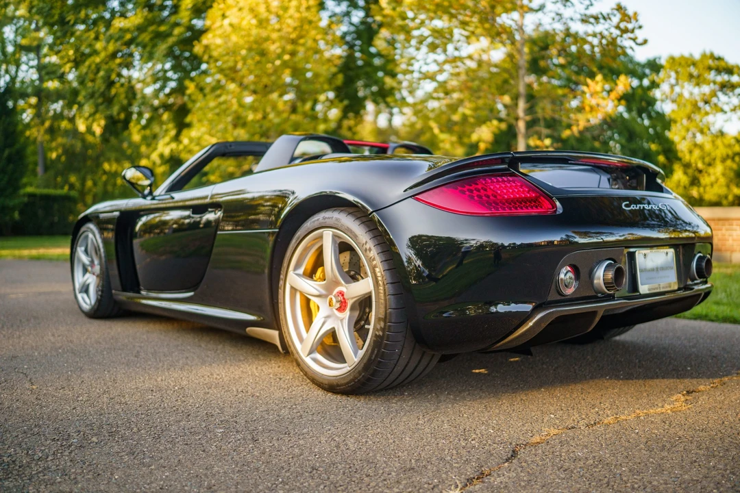2005 Porsche Carrera GT - Image 10 of 31