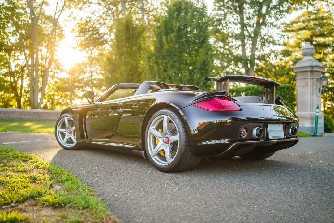2005 Porsche Carrera GT - Image 14 of 31