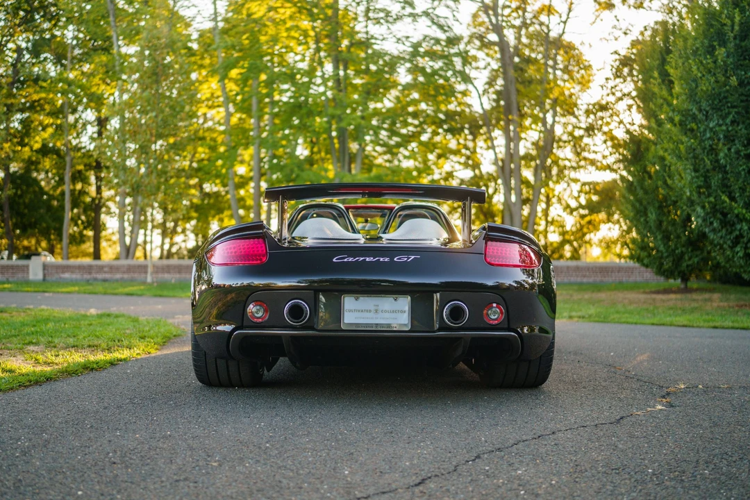 2005 Porsche Carrera GT - Image 23 of 31