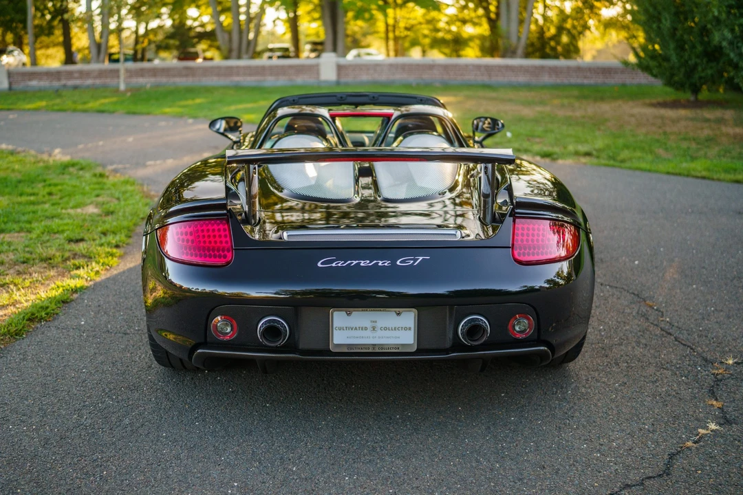 2005 Porsche Carrera GT - Image 24 of 31