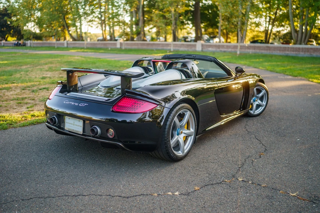2005 Porsche Carrera GT - Image 25 of 31