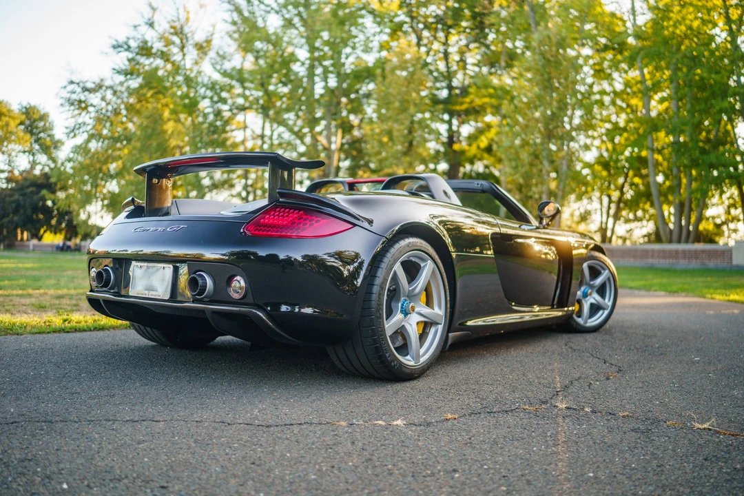 2005 Porsche Carrera GT - Image 26 of 31