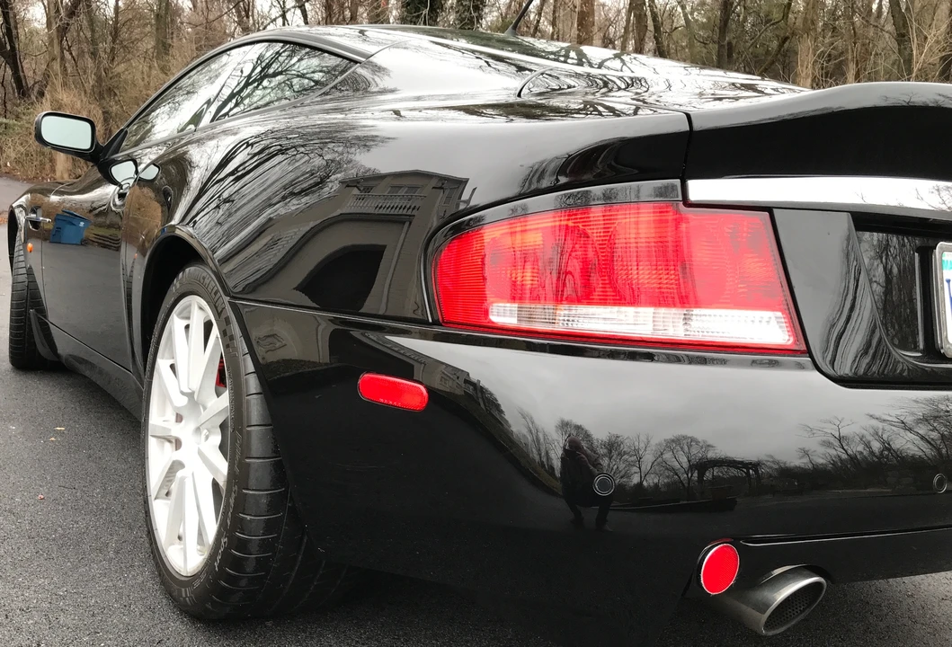 2006 Aston Martin Vanquish 1st Gen - Image 22 of 31