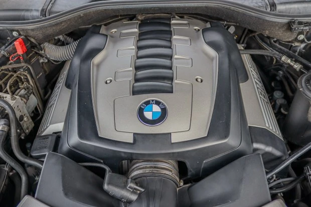 2006 BMW E65/E66 750i & 760i Sedan - Image 6 of 7