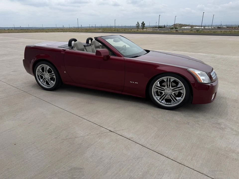 2006 Cadillac XLR - Image 16 of 31