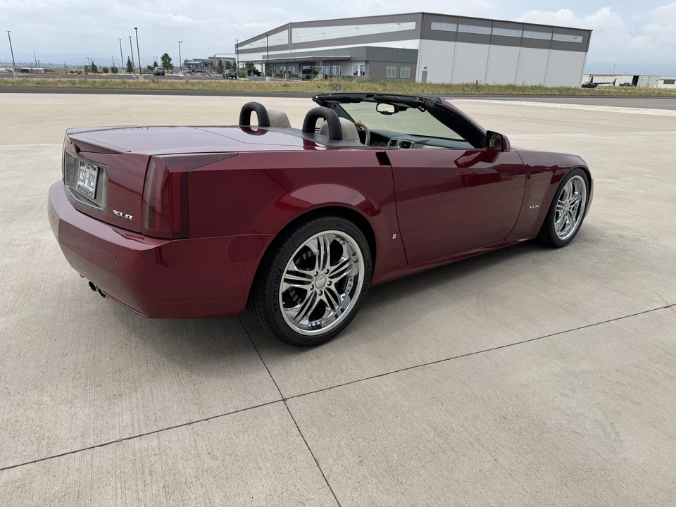 2006 Cadillac XLR - Image 17 of 31