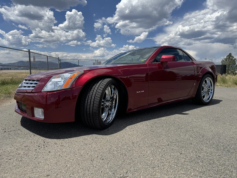 2006 Cadillac XLR - Image 2 of 31