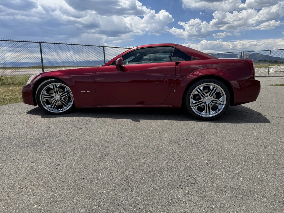 2006 Cadillac XLR - Image 12 of 31