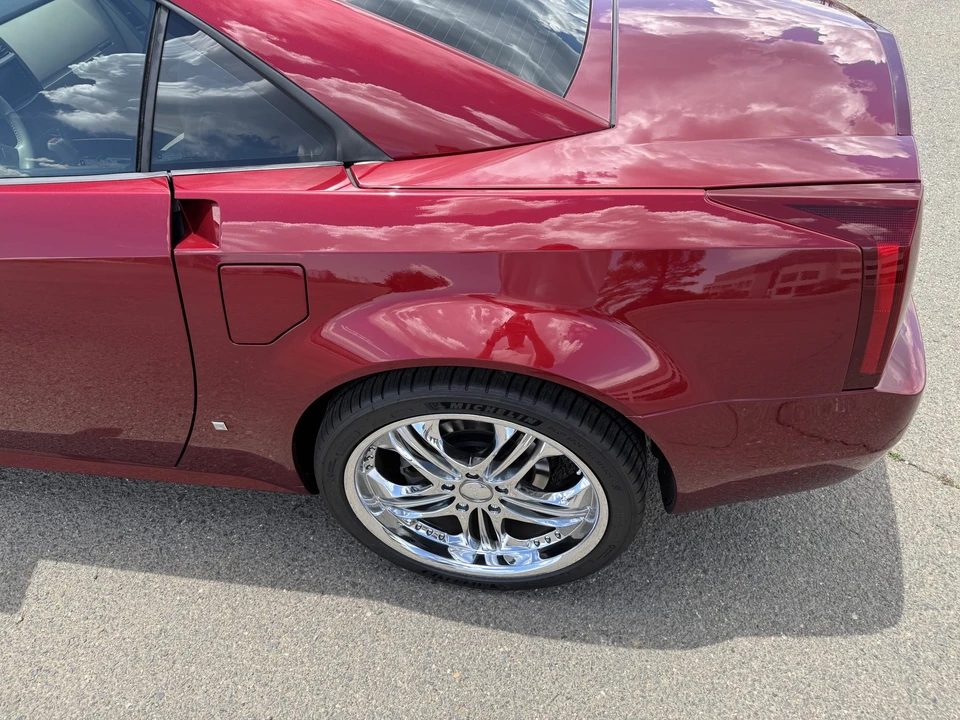 2006 Cadillac XLR - Image 22 of 31