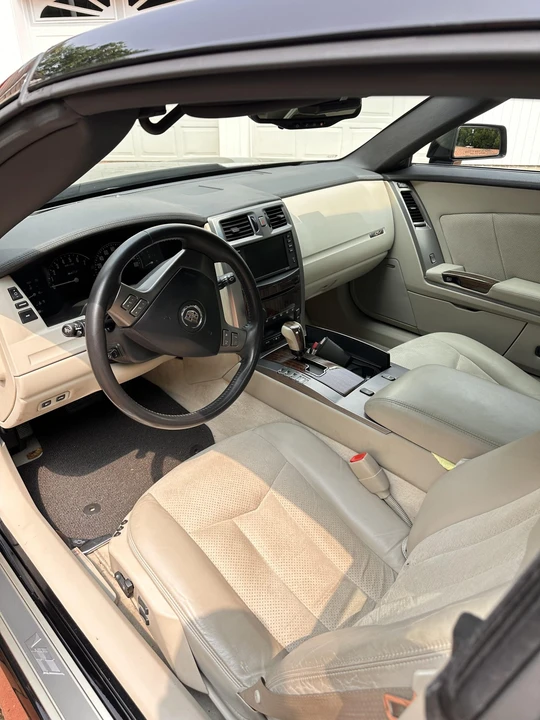 2006 Cadillac XLR-V - Image 23 of 31