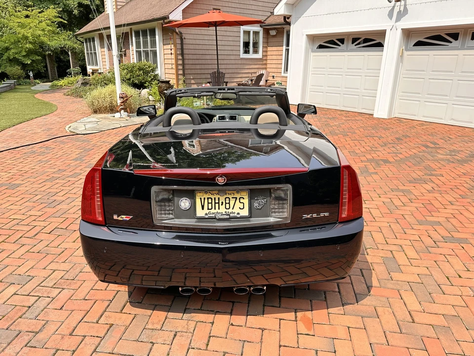 2006 Cadillac XLR-V - Image 4 of 31