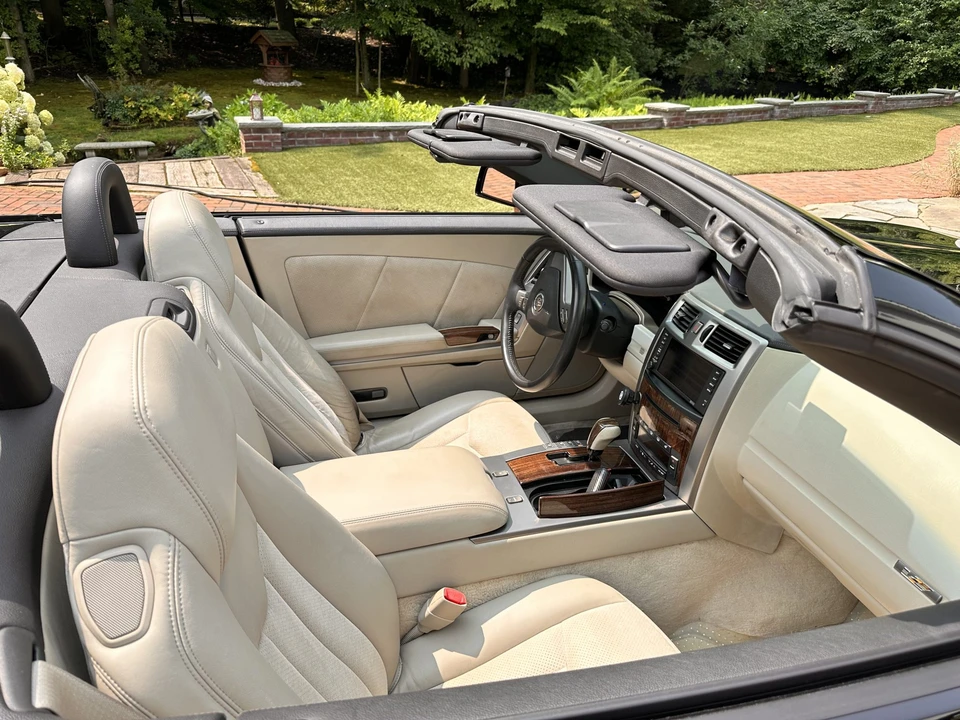 2006 Cadillac XLR-V - Image 26 of 31
