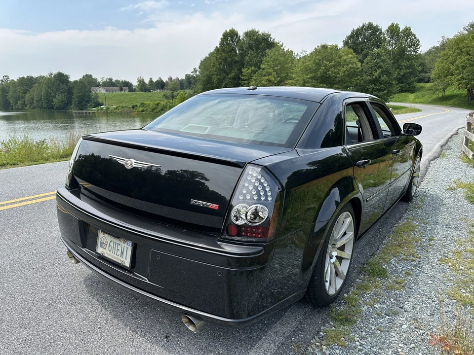 2006 Chrysler 300 (2005-2023) - Image 12 of 31
