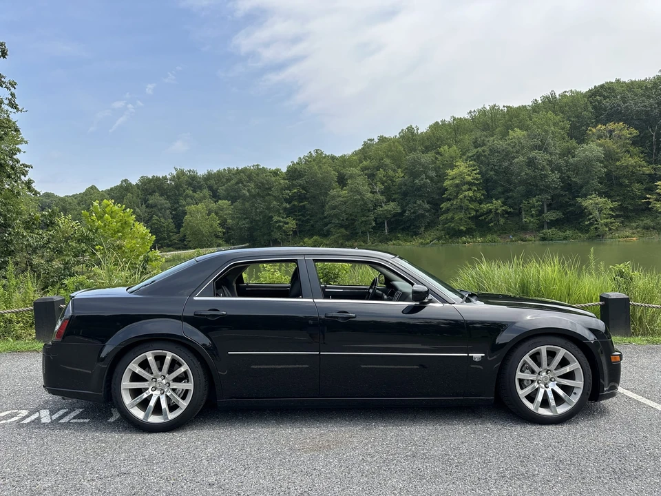 2006 Chrysler 300 (2005-2023) - Image 10 of 31