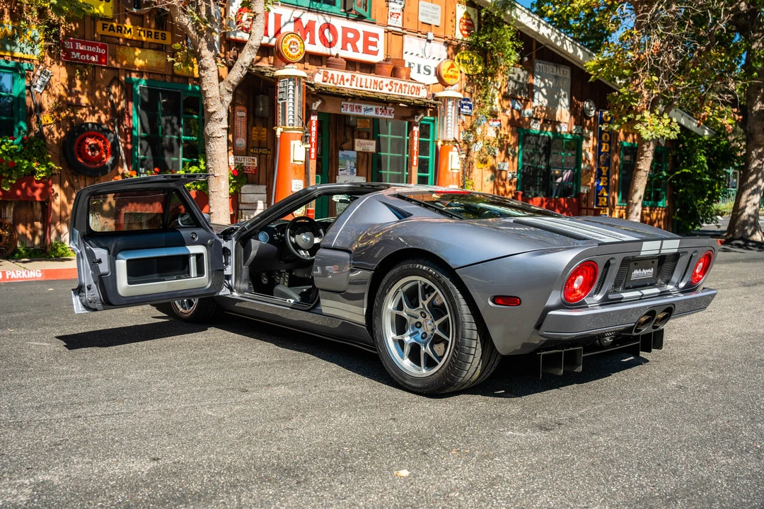 2006 Ford GT 1st Gen - Image 17 of 31