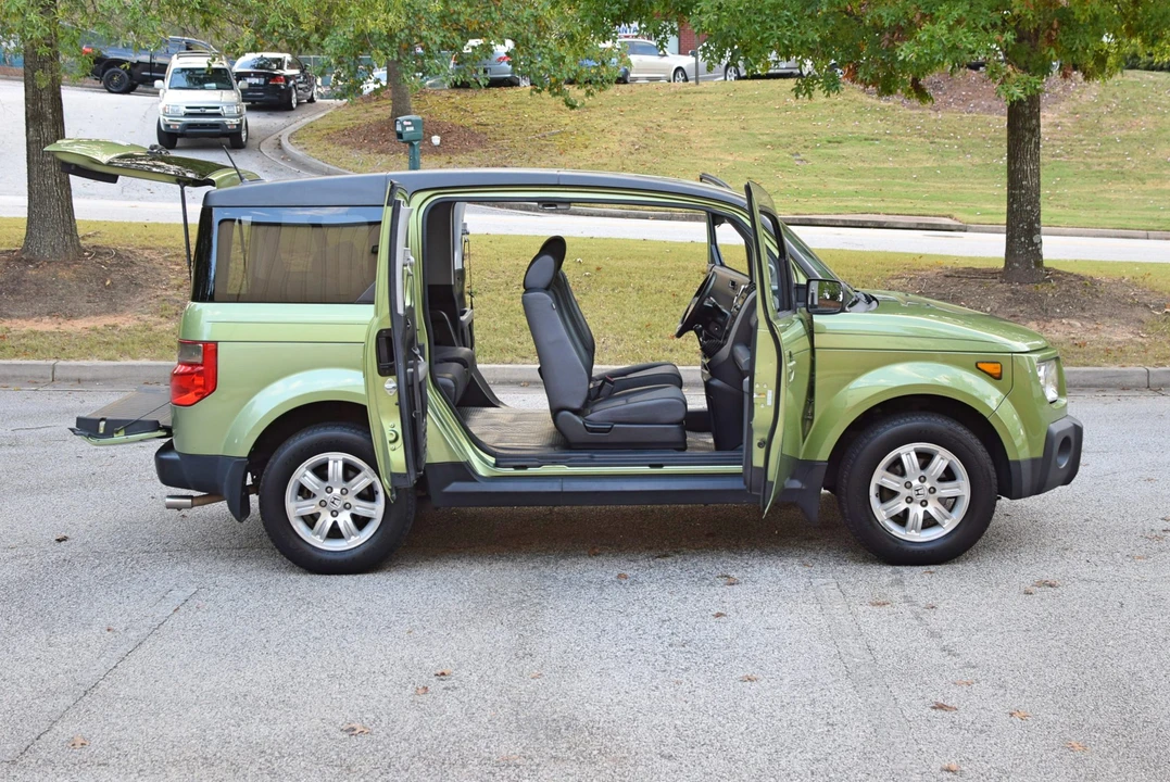 2006 Honda Element - Image 28 of 31