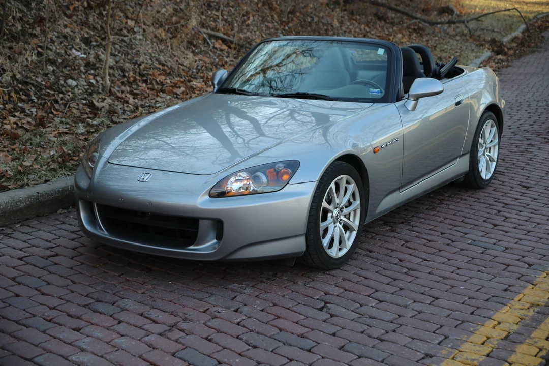 2006 Honda AP2 S2000 - Image 2 of 31