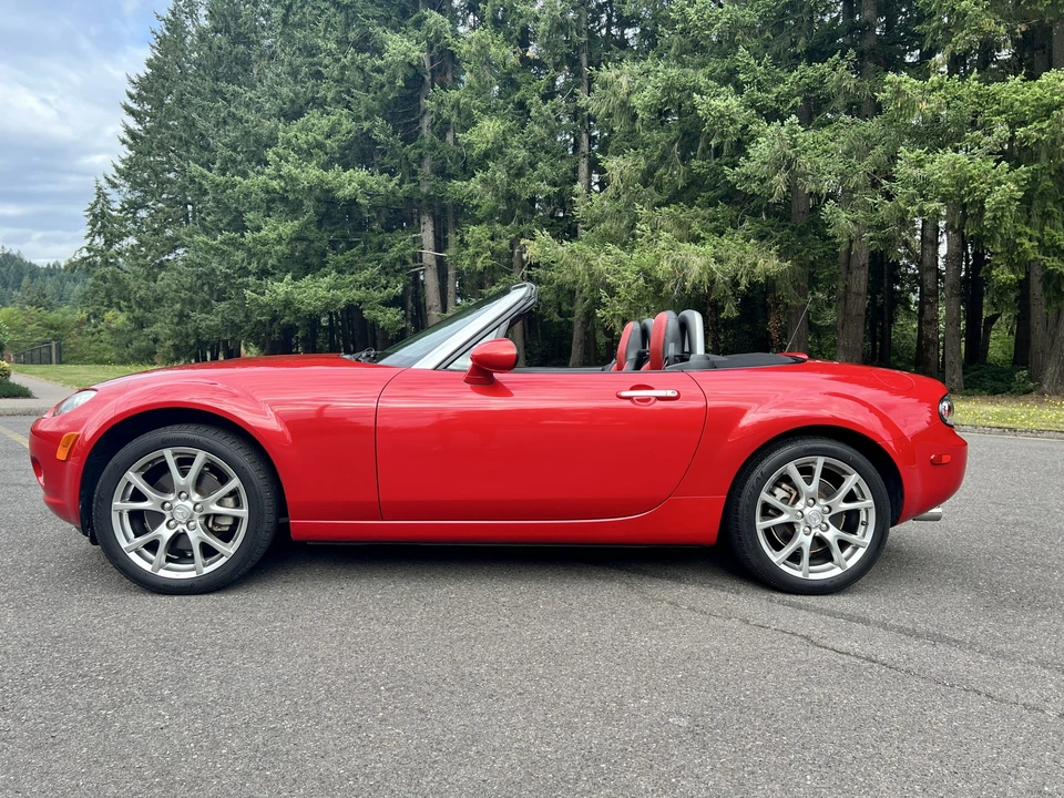 2006 Mazda NC MX-5 Miata - Image 9 of 31