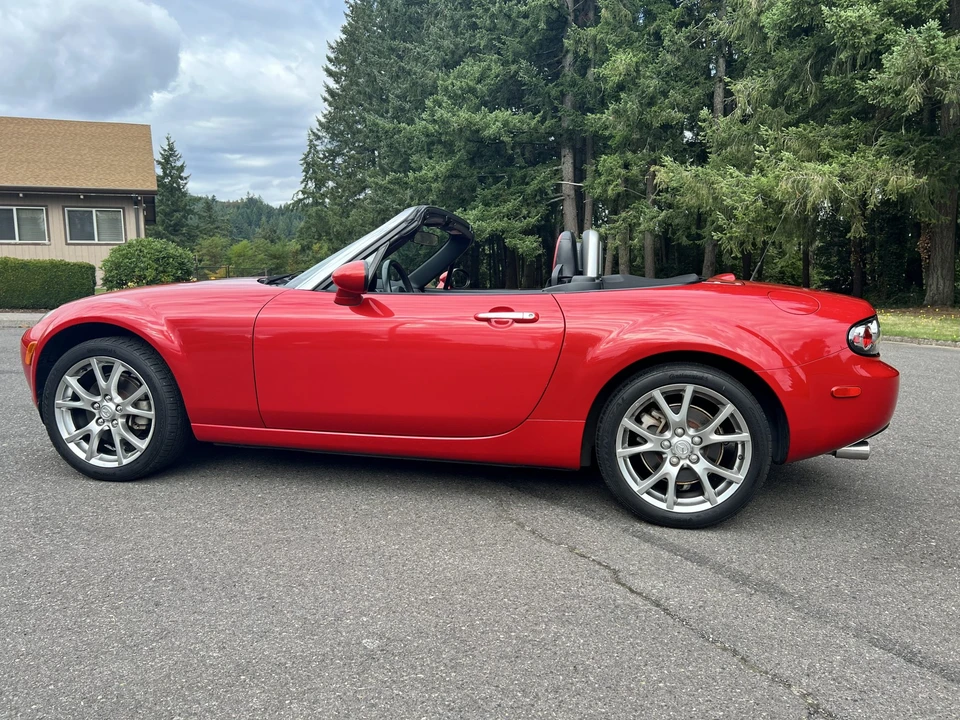 2006 Mazda NC MX-5 Miata - Image 11 of 31