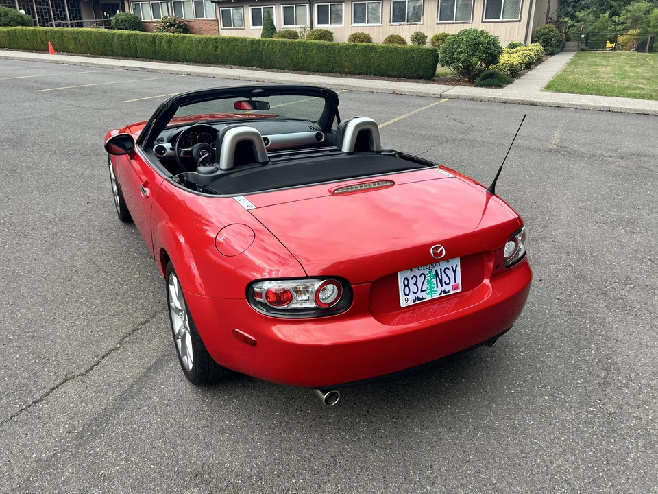 2006 Mazda NC MX-5 Miata - Image 16 of 31