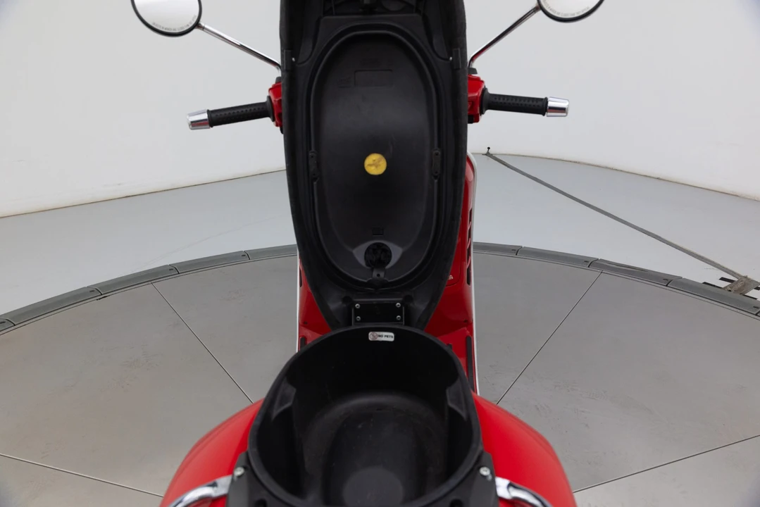 2006 Vespa Sei & PX & ET & LX & GT - Image 30 of 31