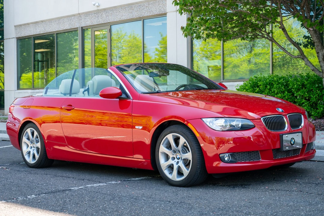2007 BMW E93 335i Convertible - Image 2 of 31